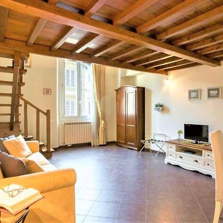 Charming Suite Cavour Heart Of Firenze Eksteriør billede
