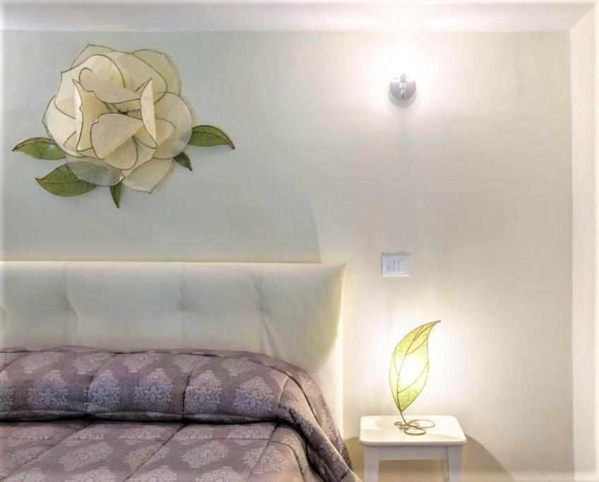 Charming Suite Cavour Heart Of Firenze Eksteriør billede