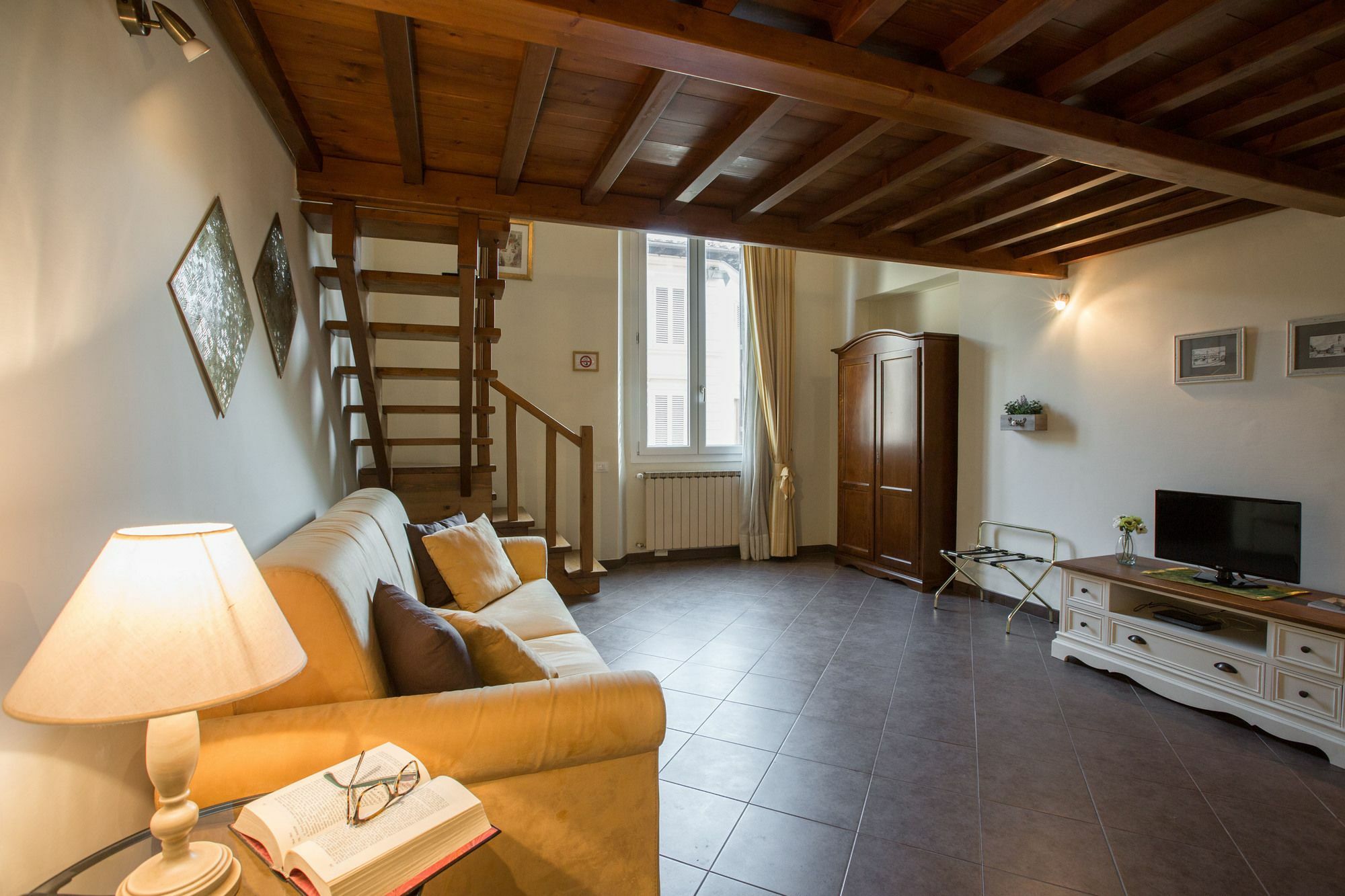 Charming Suite Cavour Heart Of Firenze Eksteriør billede