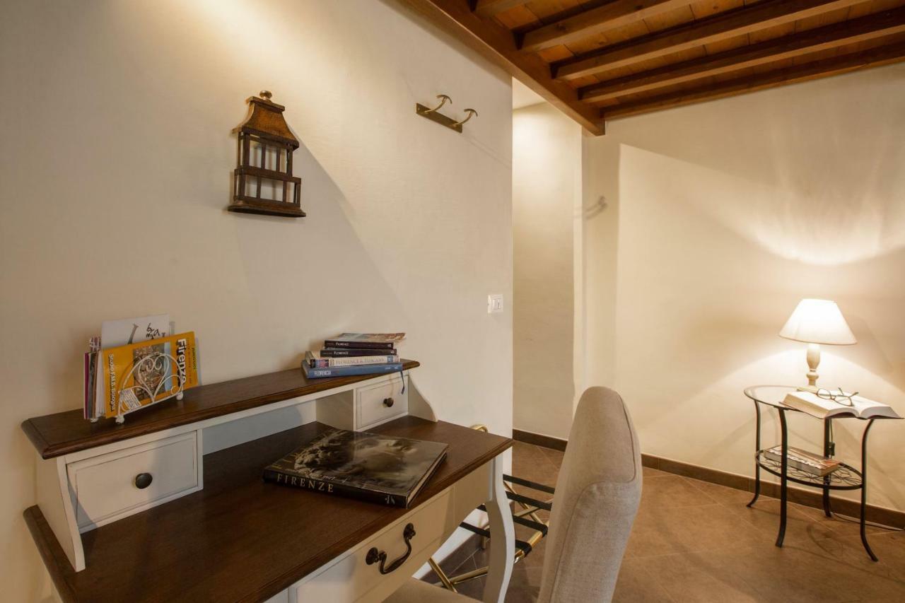 Charming Suite Cavour Heart Of Firenze Eksteriør billede