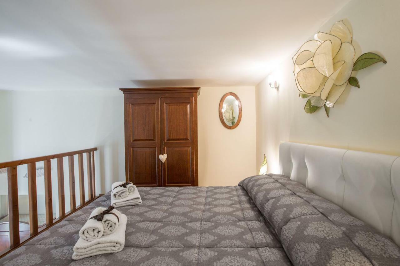 Charming Suite Cavour Heart Of Firenze Eksteriør billede