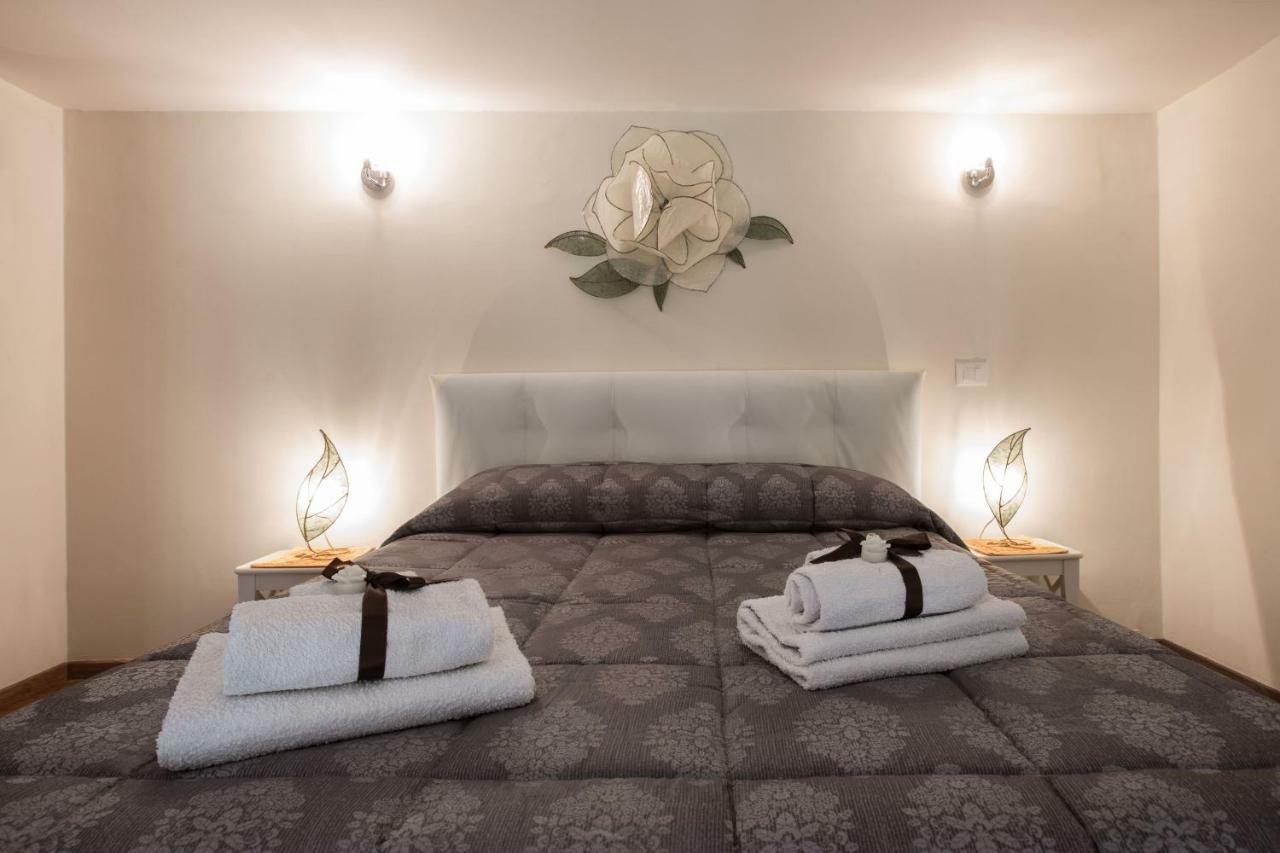 Charming Suite Cavour Heart Of Firenze Eksteriør billede