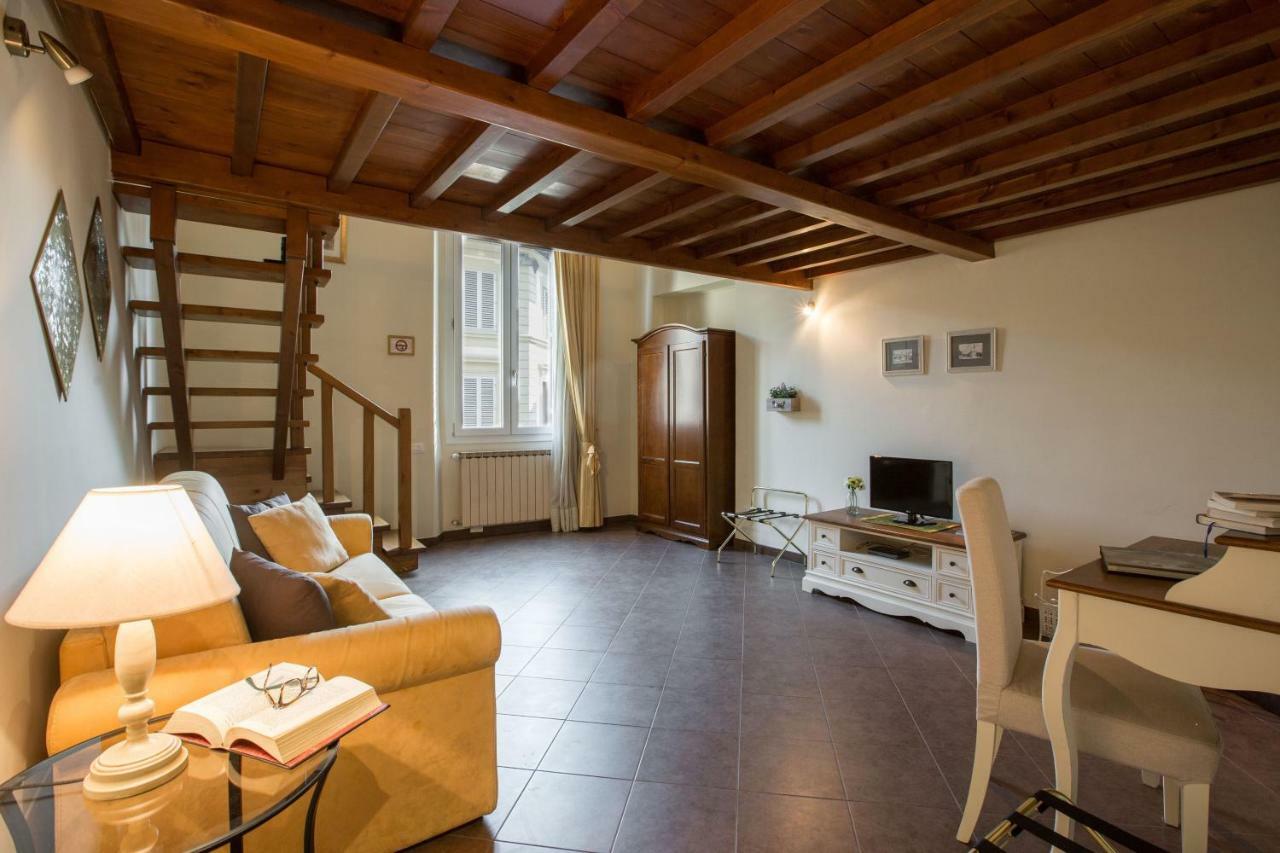 Charming Suite Cavour Heart Of Firenze Eksteriør billede