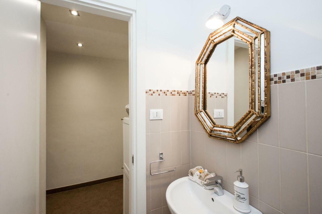 Charming Suite Cavour Heart Of Firenze Eksteriør billede