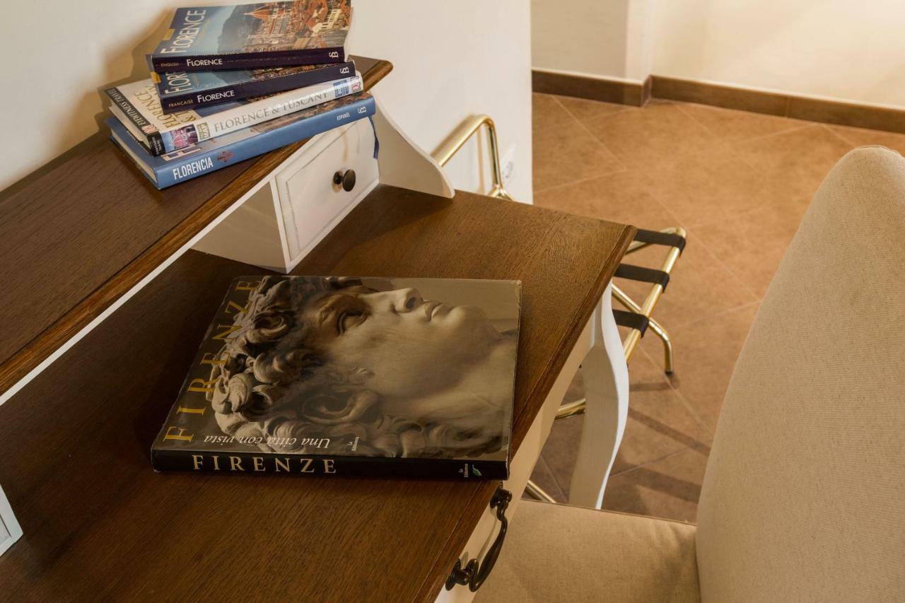 Charming Suite Cavour Heart Of Firenze Eksteriør billede